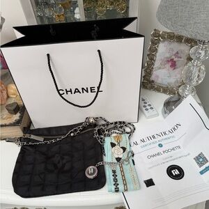CHANEL Black Crossbody Bag